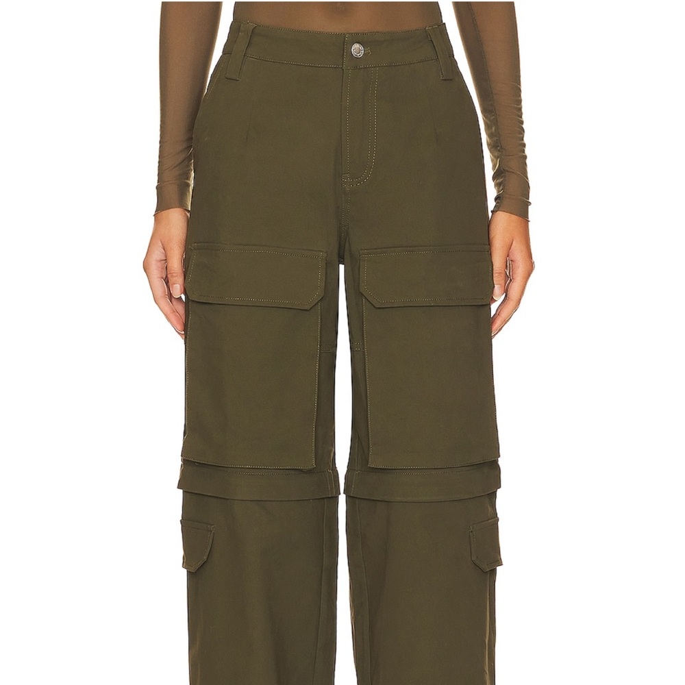 Revolve Cargo Pants M brand new never worn